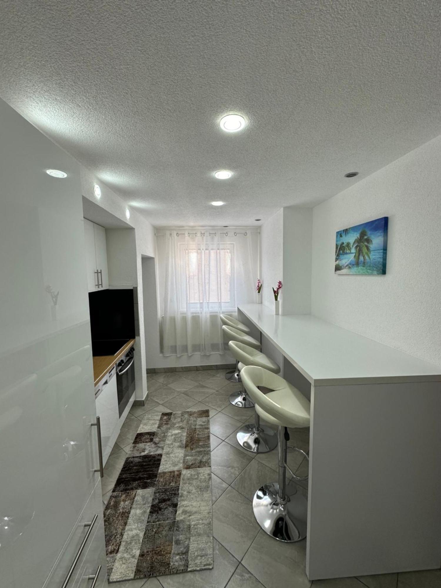 New Luxury In Center